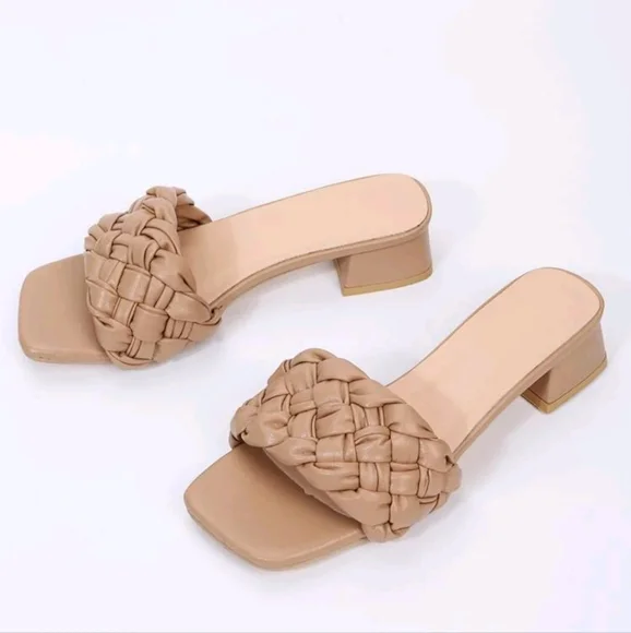 Braided sandals size 6 - Picture 3 of 8